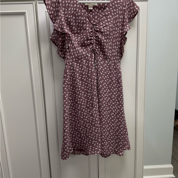 Monteau Los Angeles Dresses & Skirts - Chic Lavender Floral Midi Dress with Ruffle Detail